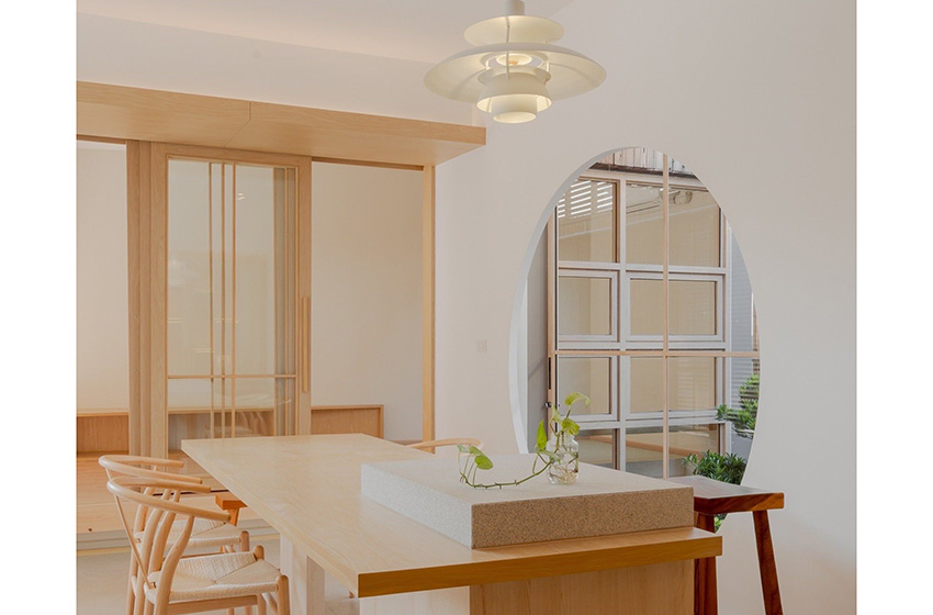 House with Shared Pool in Srinakarin 